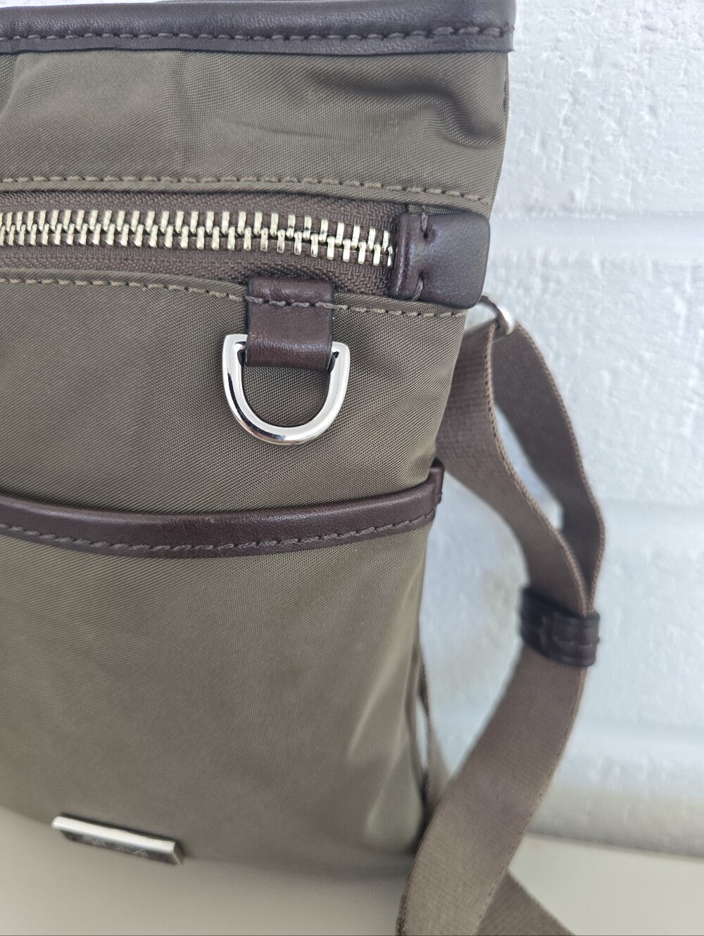 Tumi Travel Crossbody Pouch Nylon Leather Trim Green Brown Color Mini Size - Picture 4 of 12
